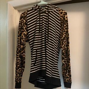 Chic Black and White Striped Hoodie with Leopard Print Sleeves